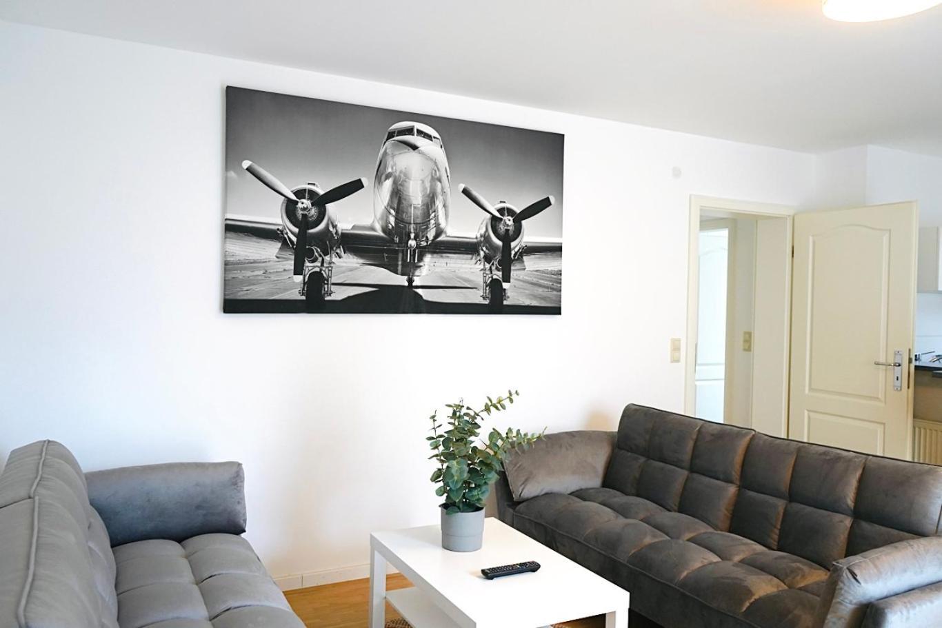 Stilvolles Apartment In Stadtnaehe-Parkplatz- 4 Personen- Balkon Wolfsburg Esterno foto