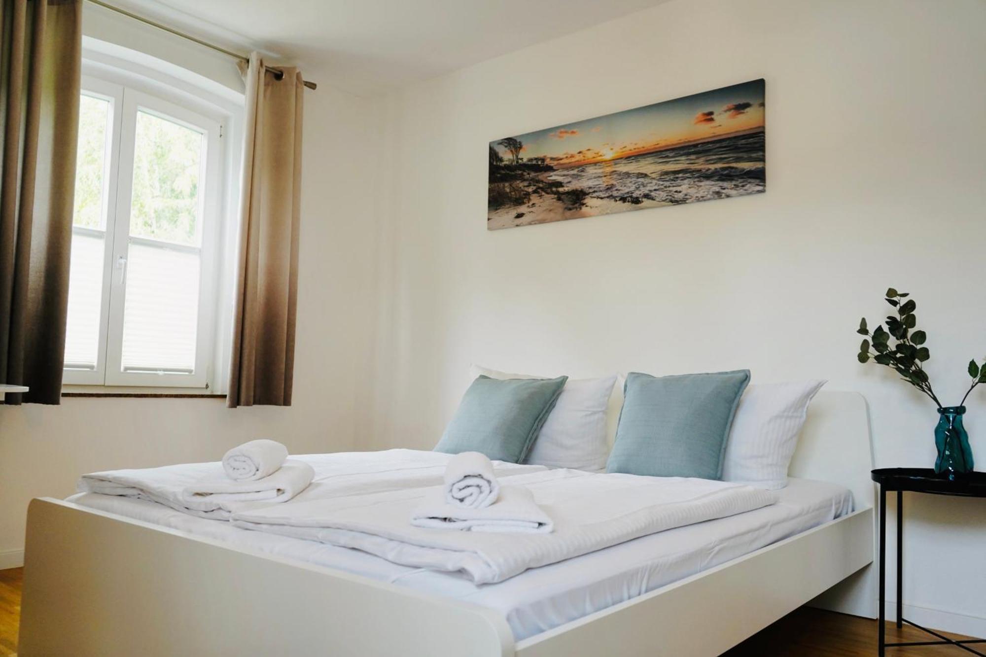 Stilvolles Apartment In Stadtnaehe-Parkplatz- 4 Personen- Balkon Wolfsburg Esterno foto